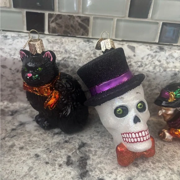 Lot of 30 Halloween ornaments. - Picture 3 of 16